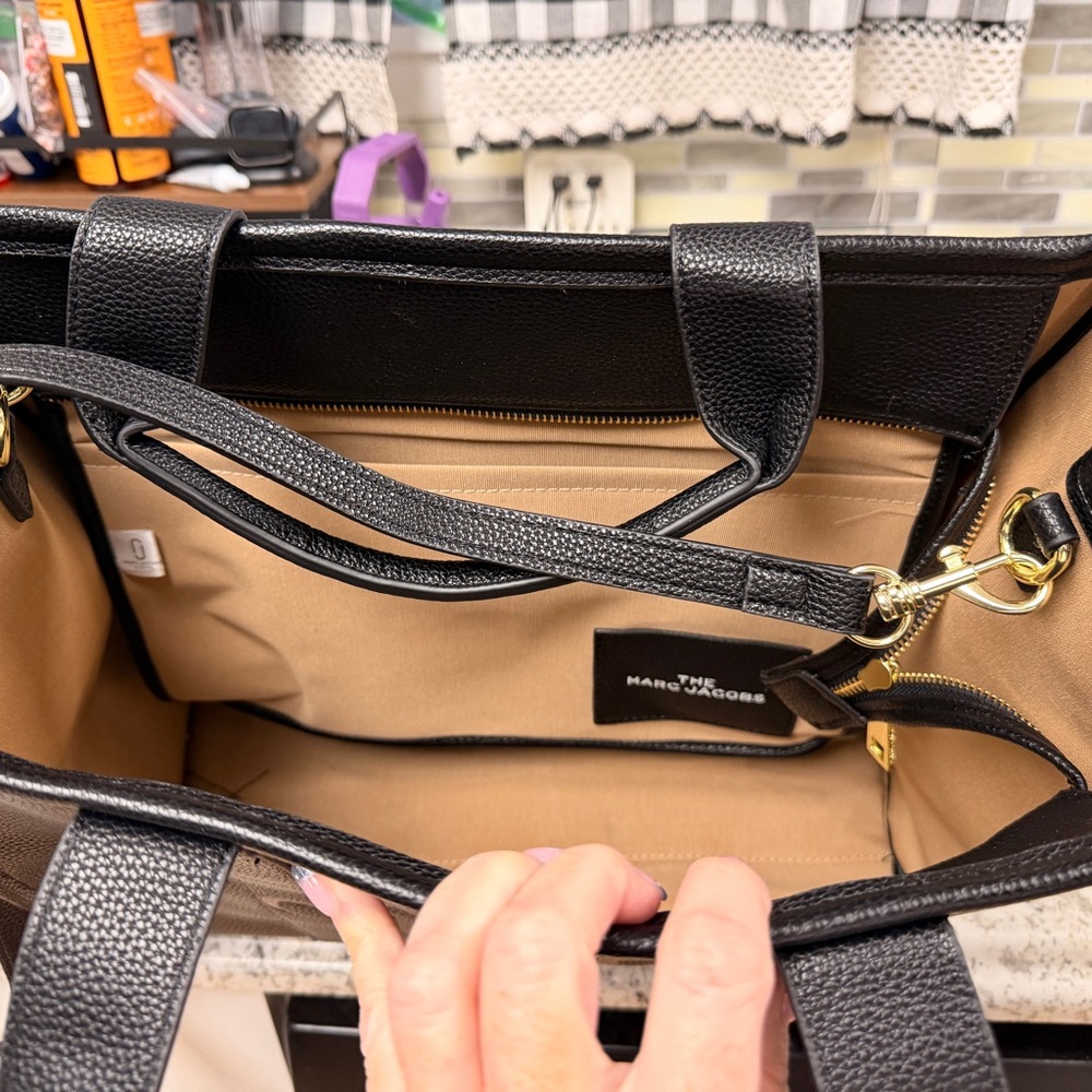 Marc Jacobs Black Tote Bag - Picture 3 of 6
